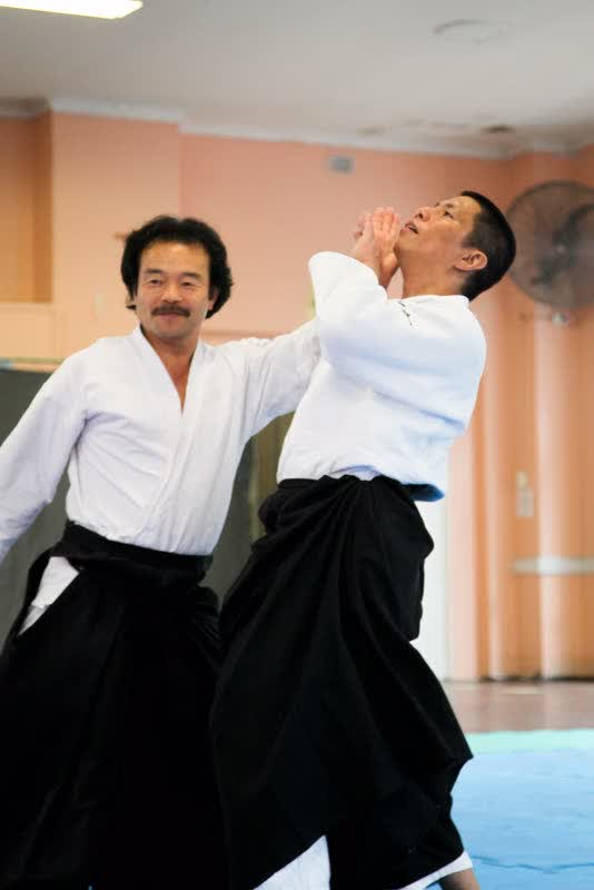 Takayasu Sensei entering for a throw