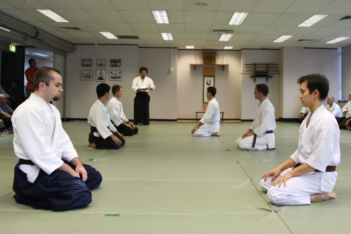 Students lined up in seiza facing the instructor